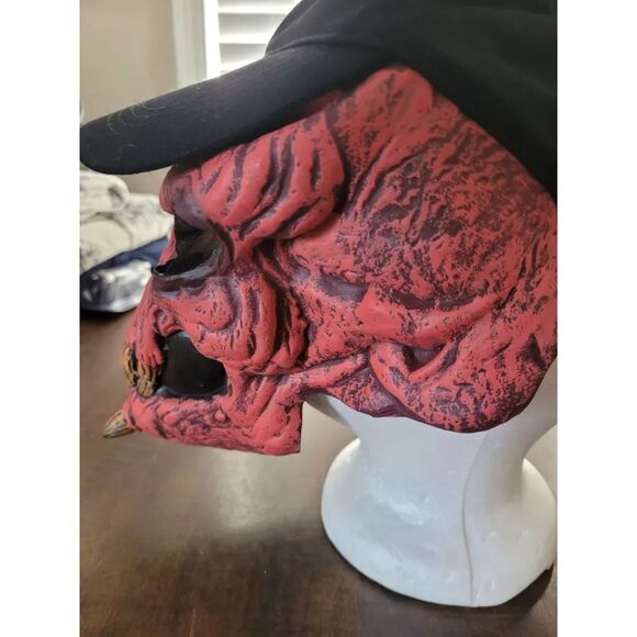 Easter Unlimited Red Demon Skeleton Scary Horned Rubber Mask/Black Hat - Picture 6 of 11